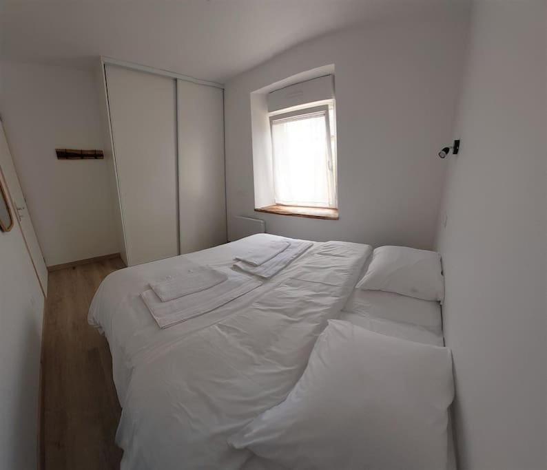 Le Cormoran Emplacement Ideal, Moderne Tres Equipe Thury-Harcourt-le-Hom Exterior photo
